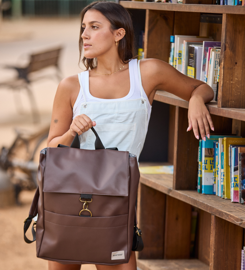 תיק גב אקספרט פלוס- חום כהה