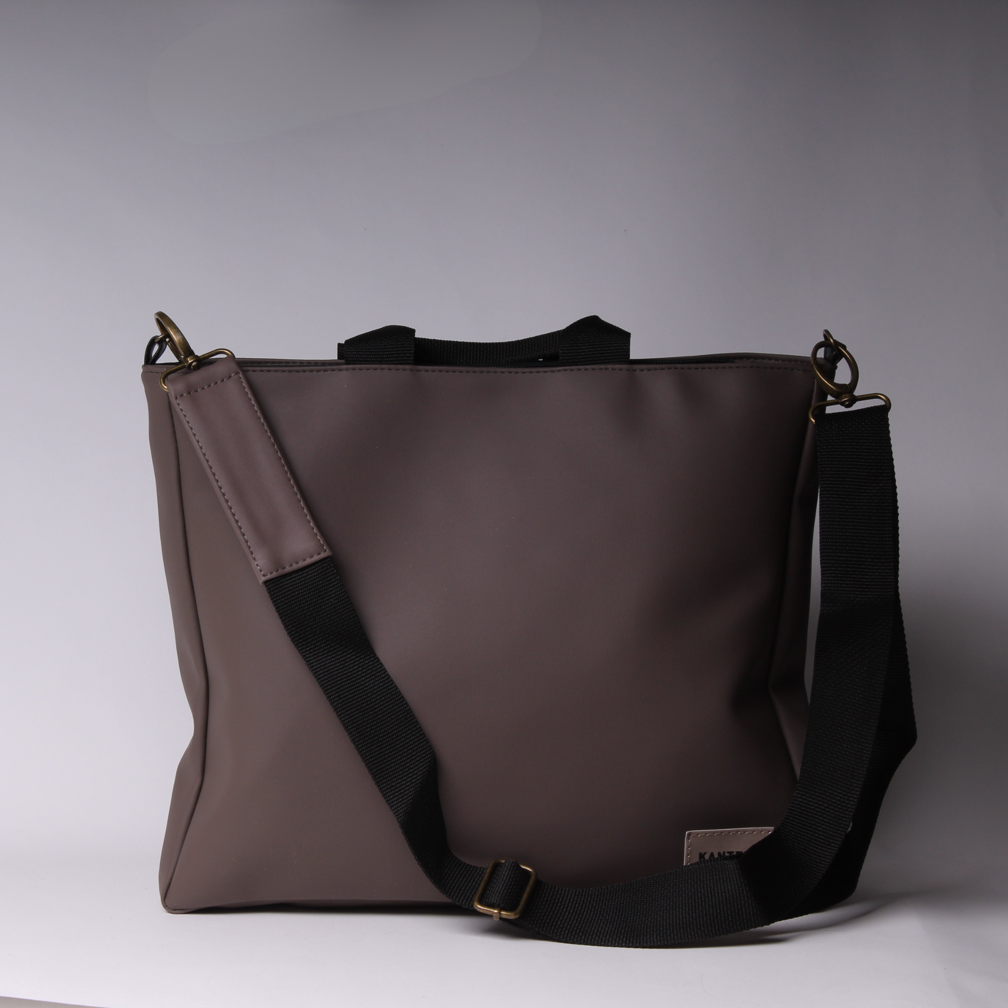 פליפ חום בהיר