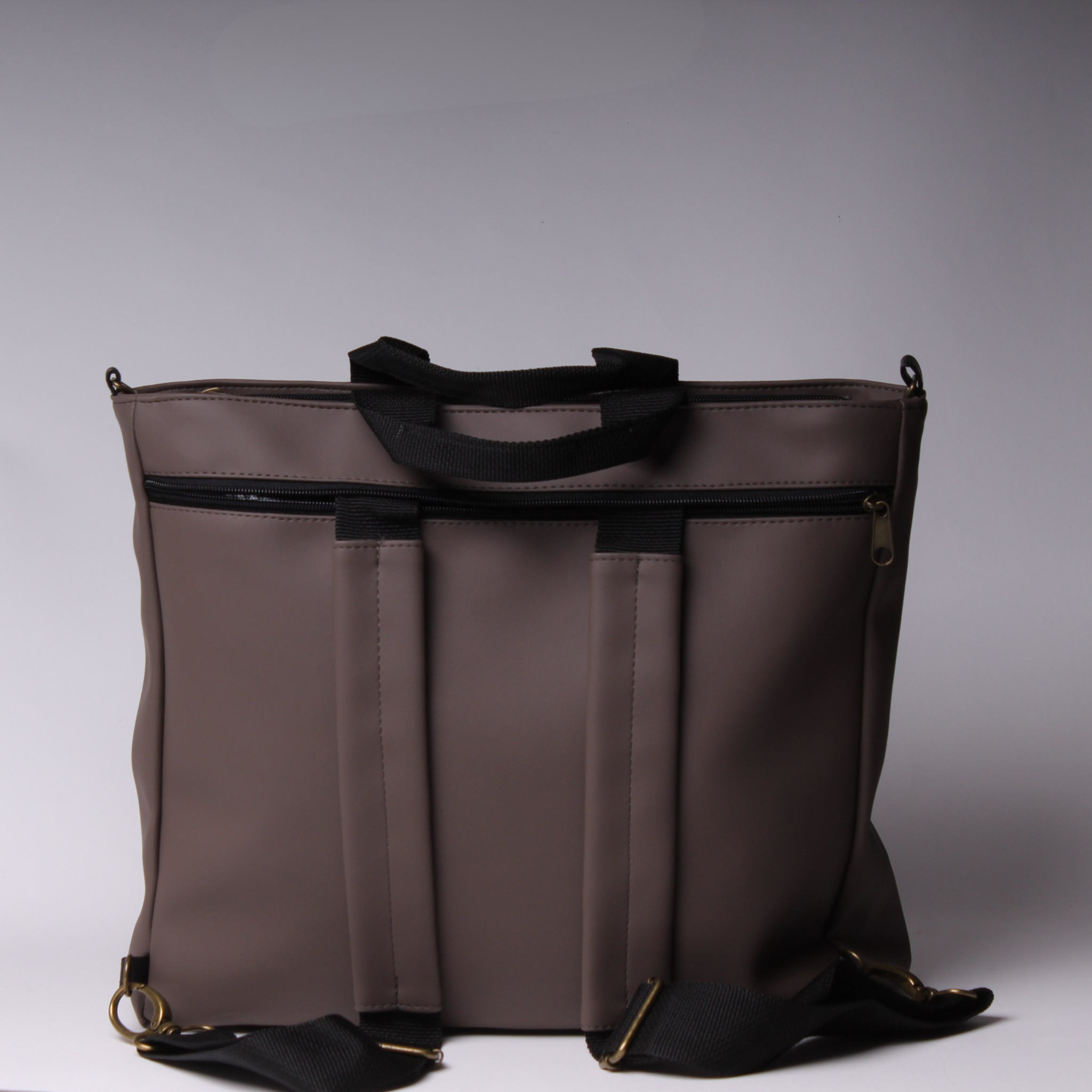 פליפ חום בהיר