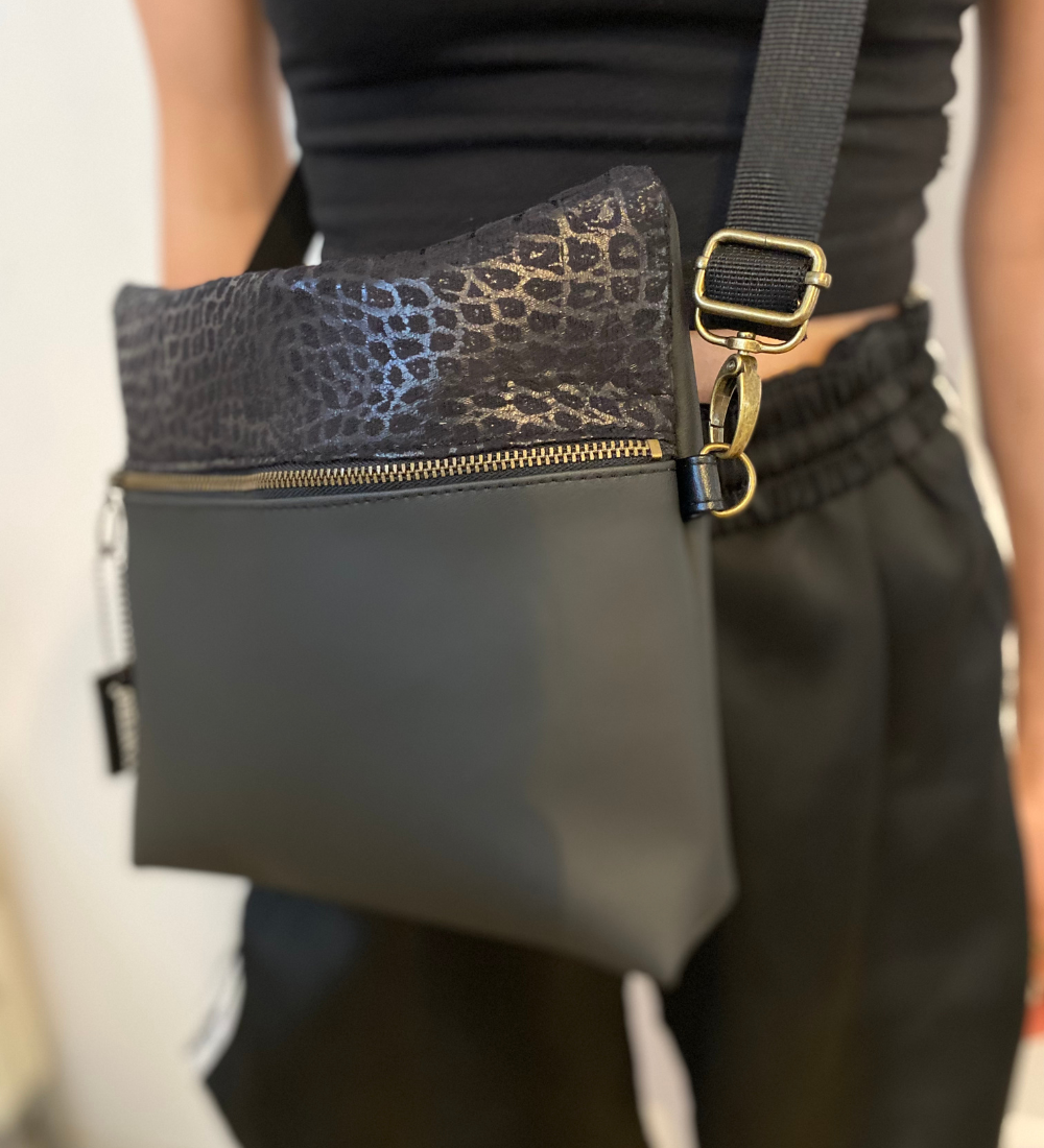 מיני 4 ב-1 הדפס תנין שחור ושחור 