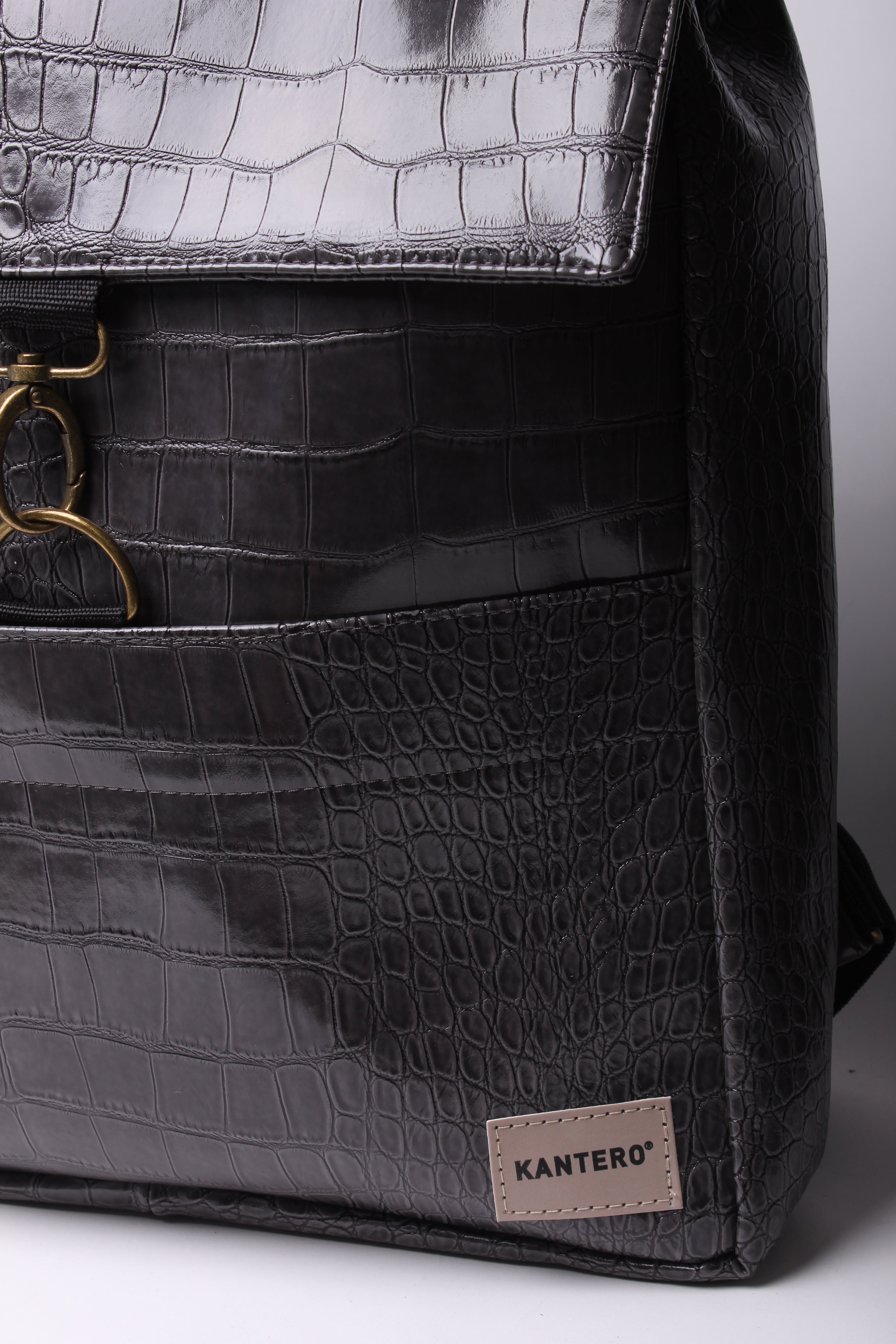 תיק גב אקספרט פלוס- קרוקו אפור