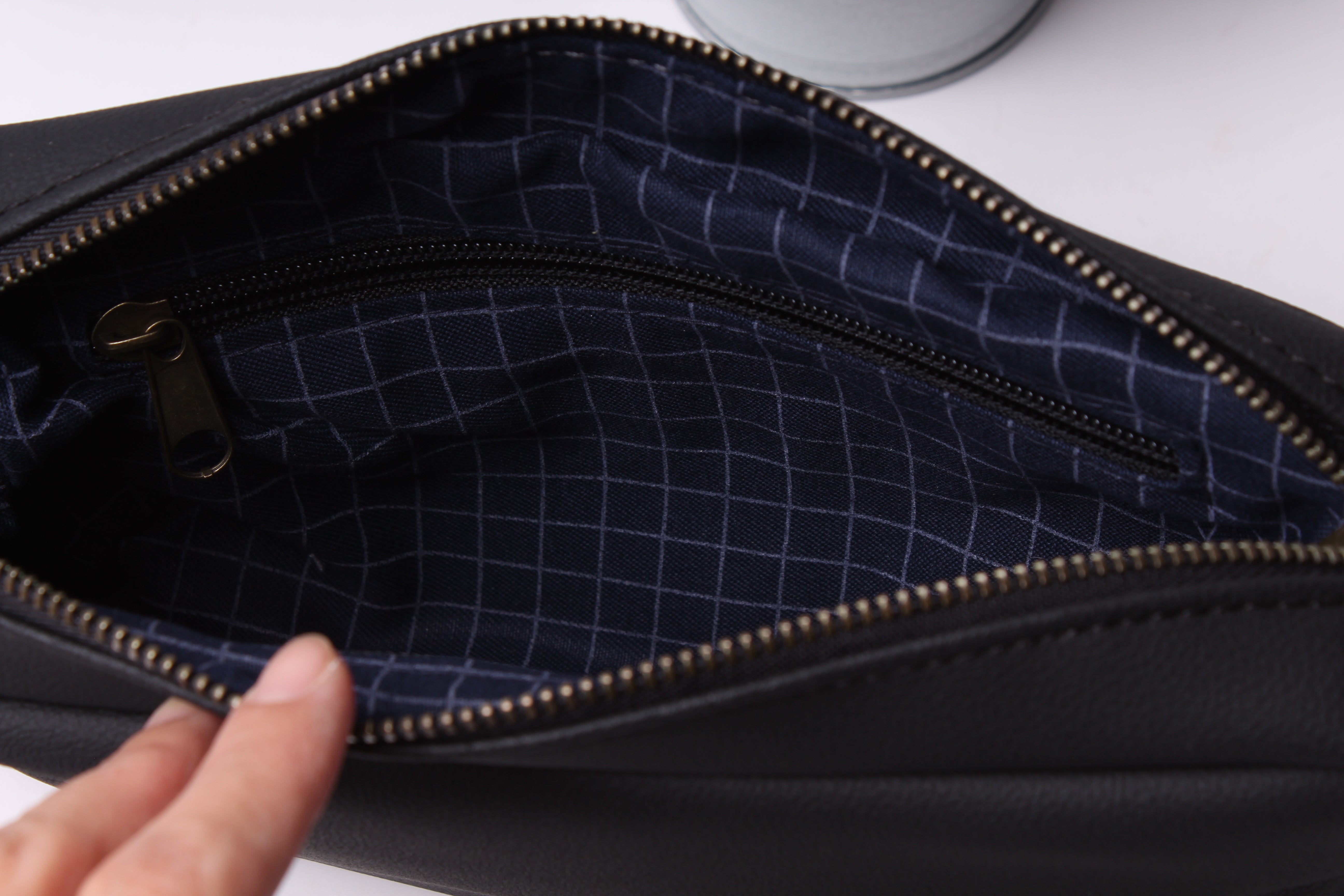 תיק צד קטן EDIT - שחור נצנצים