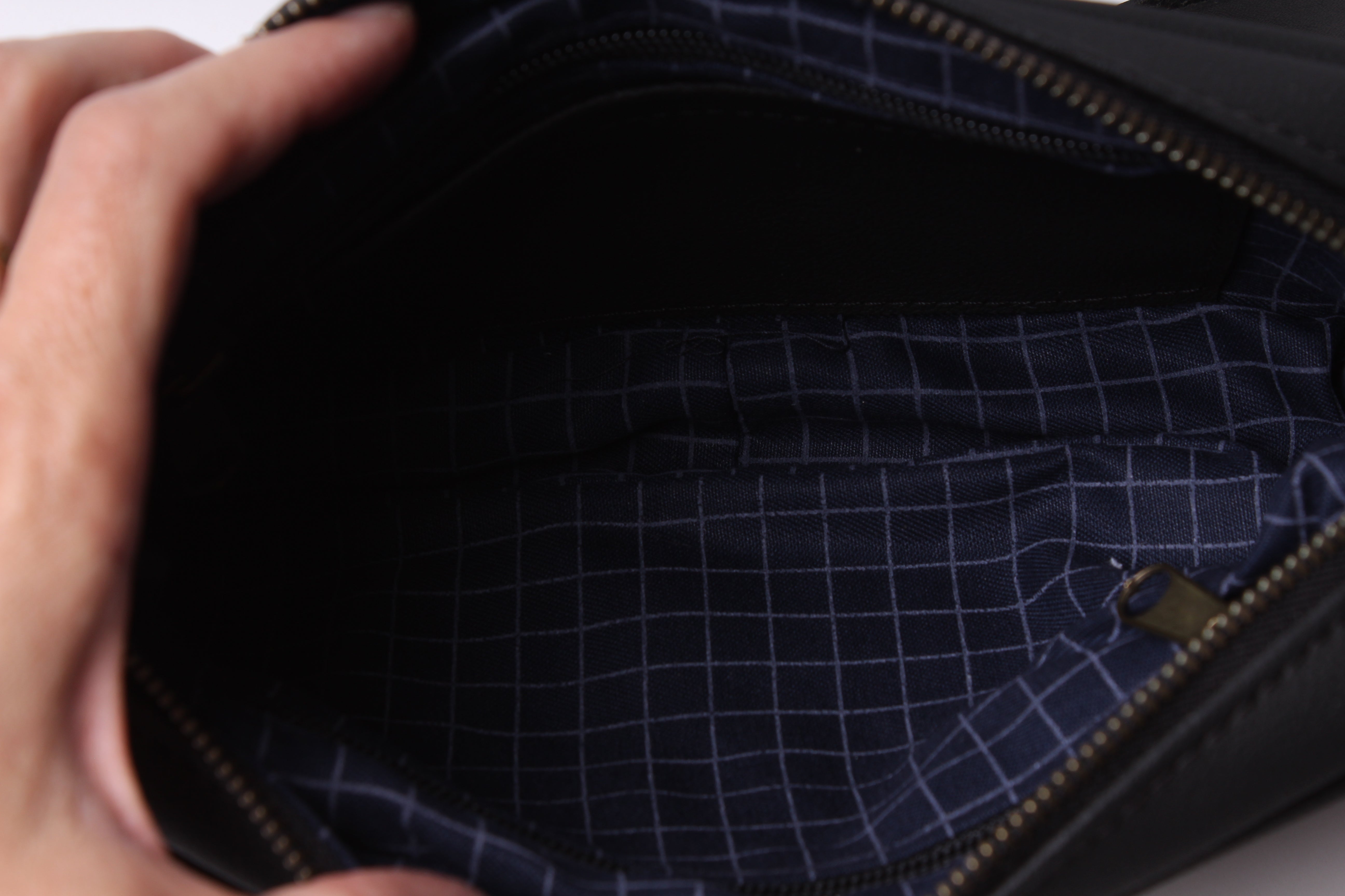 תיק צד קטן EDIT - שחור נצנצים