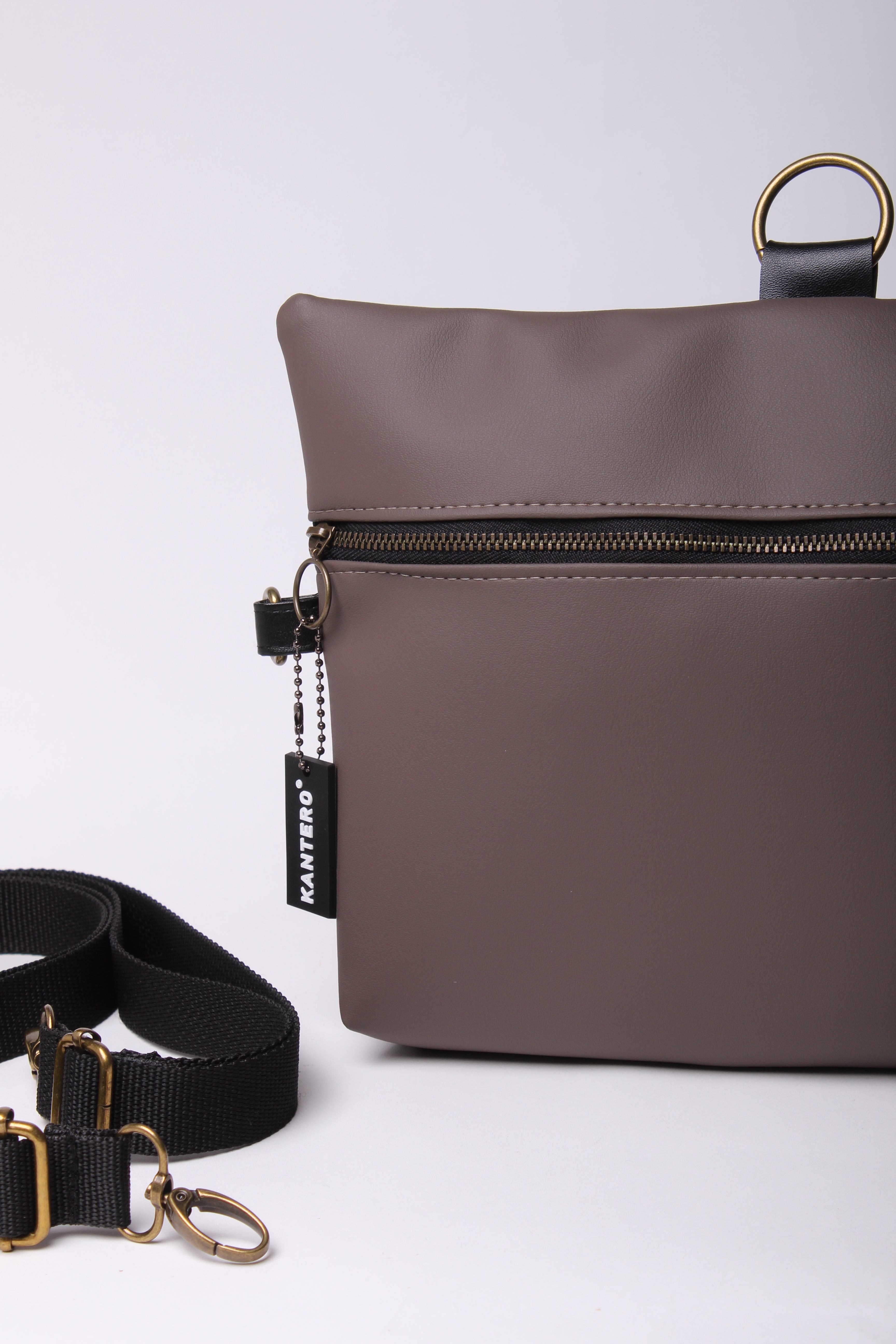 4 ב-1 חום בהיר