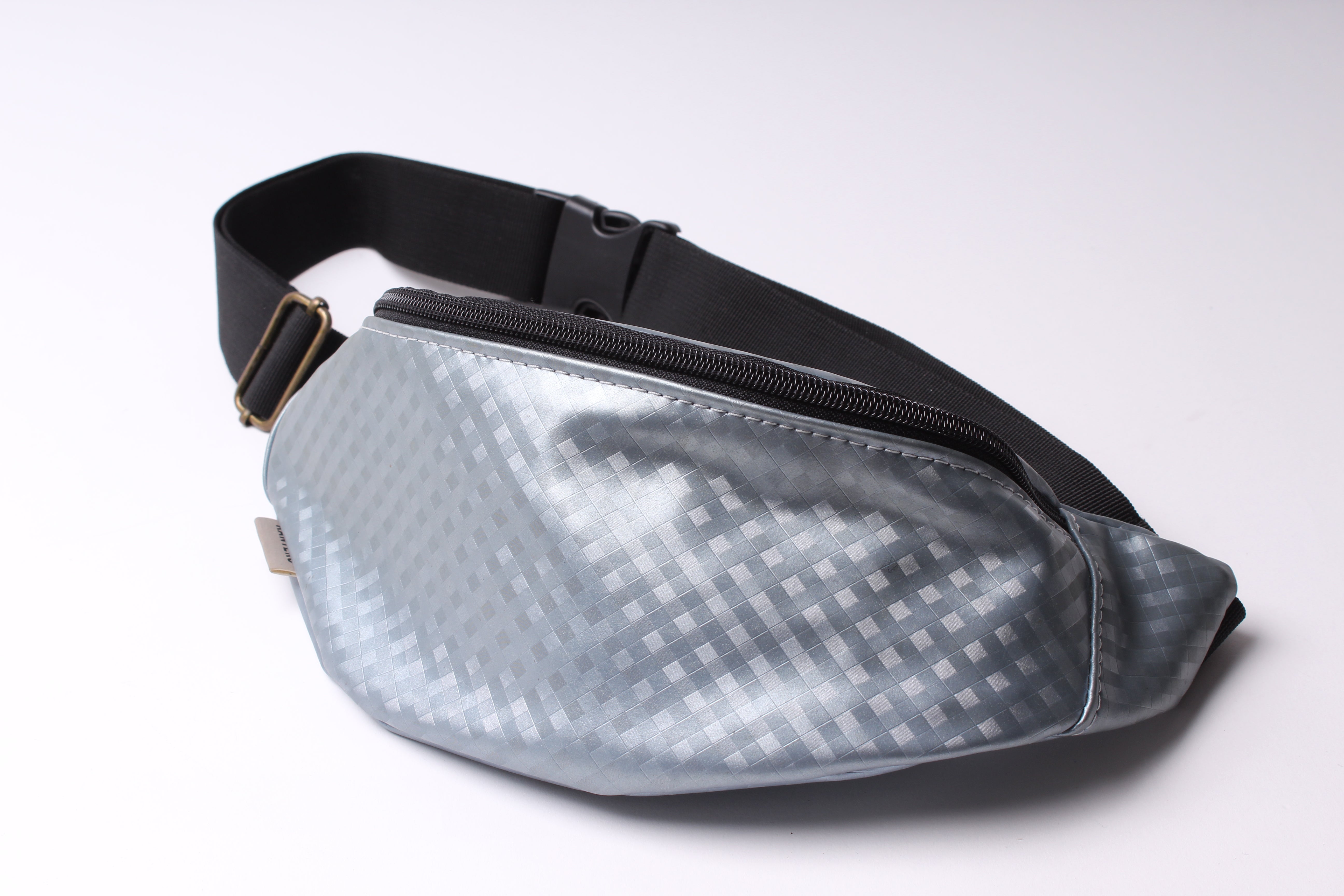 פאוץ' קלאסי כסוף תכלת נירוסטה