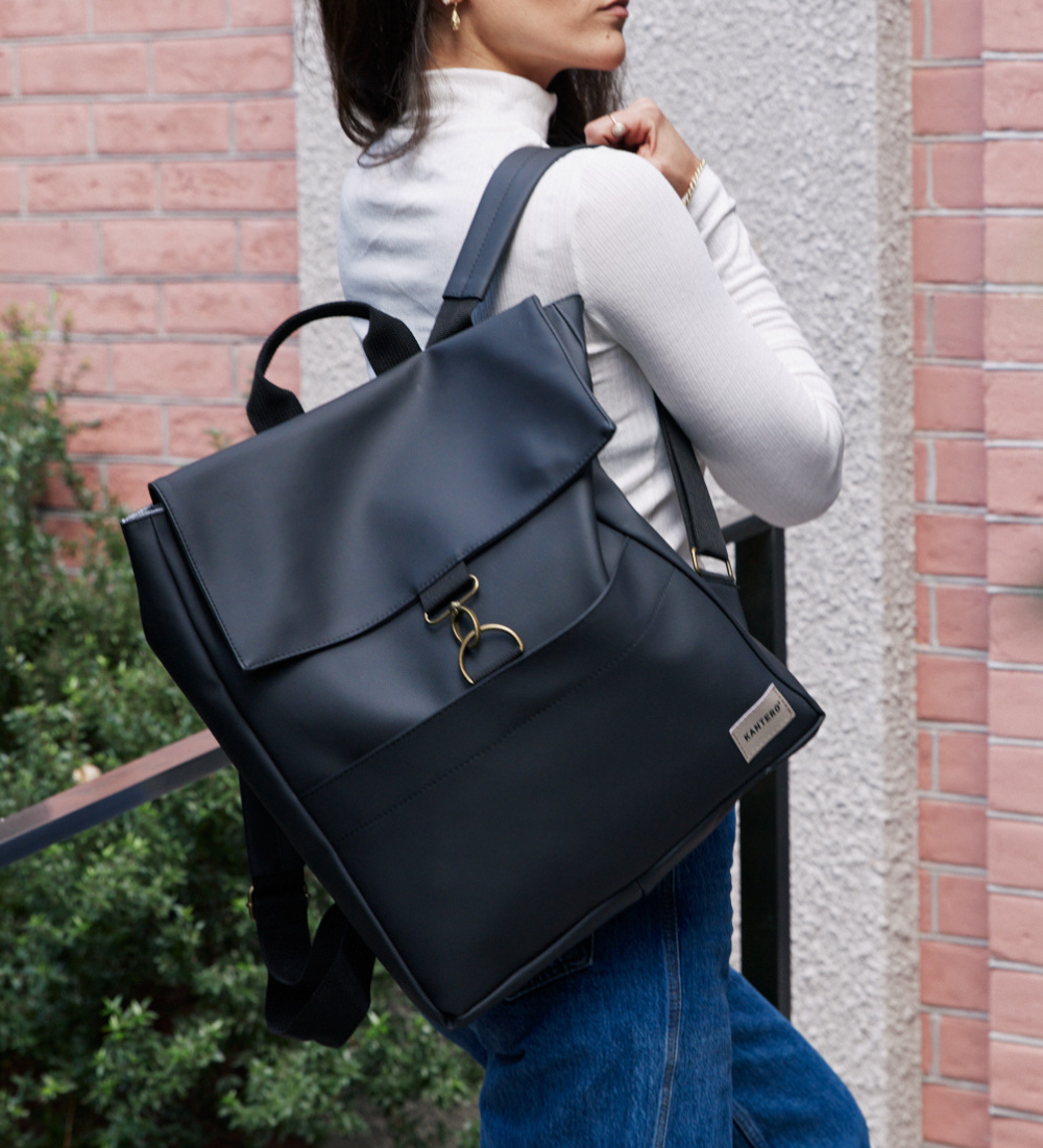 תיק גב אקספרט פלוס- שחור מט