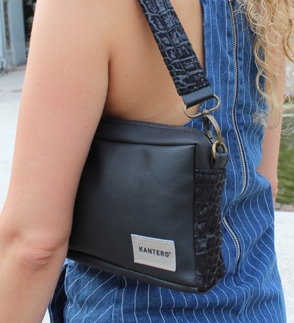 תיק צד קטן EDIT -הדפס תנין שחור ושחור