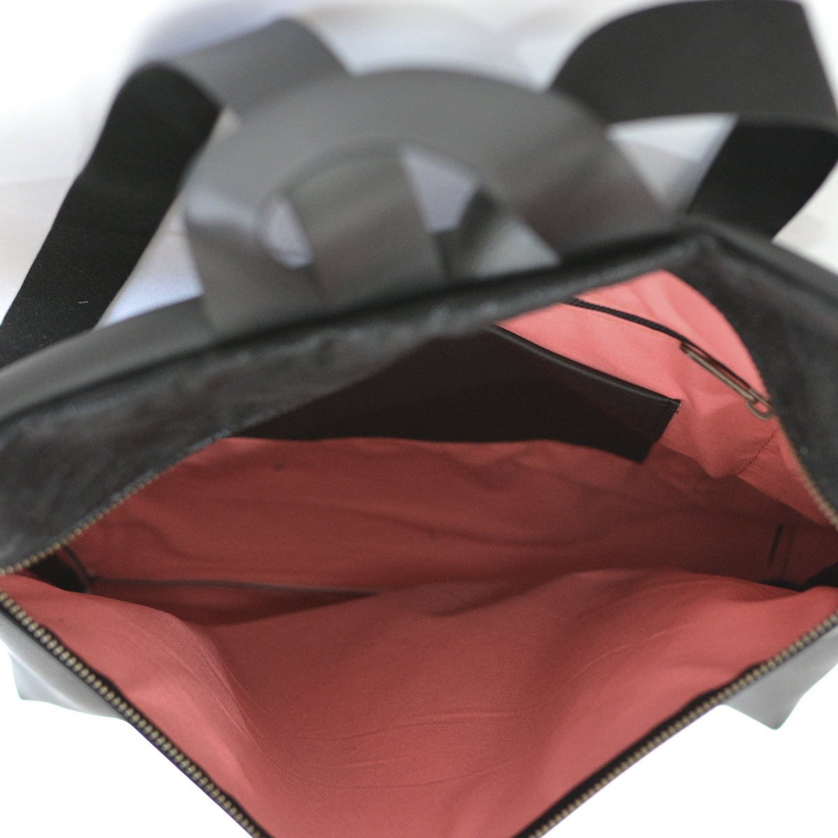 מלבן כסוף משופשף ושחור