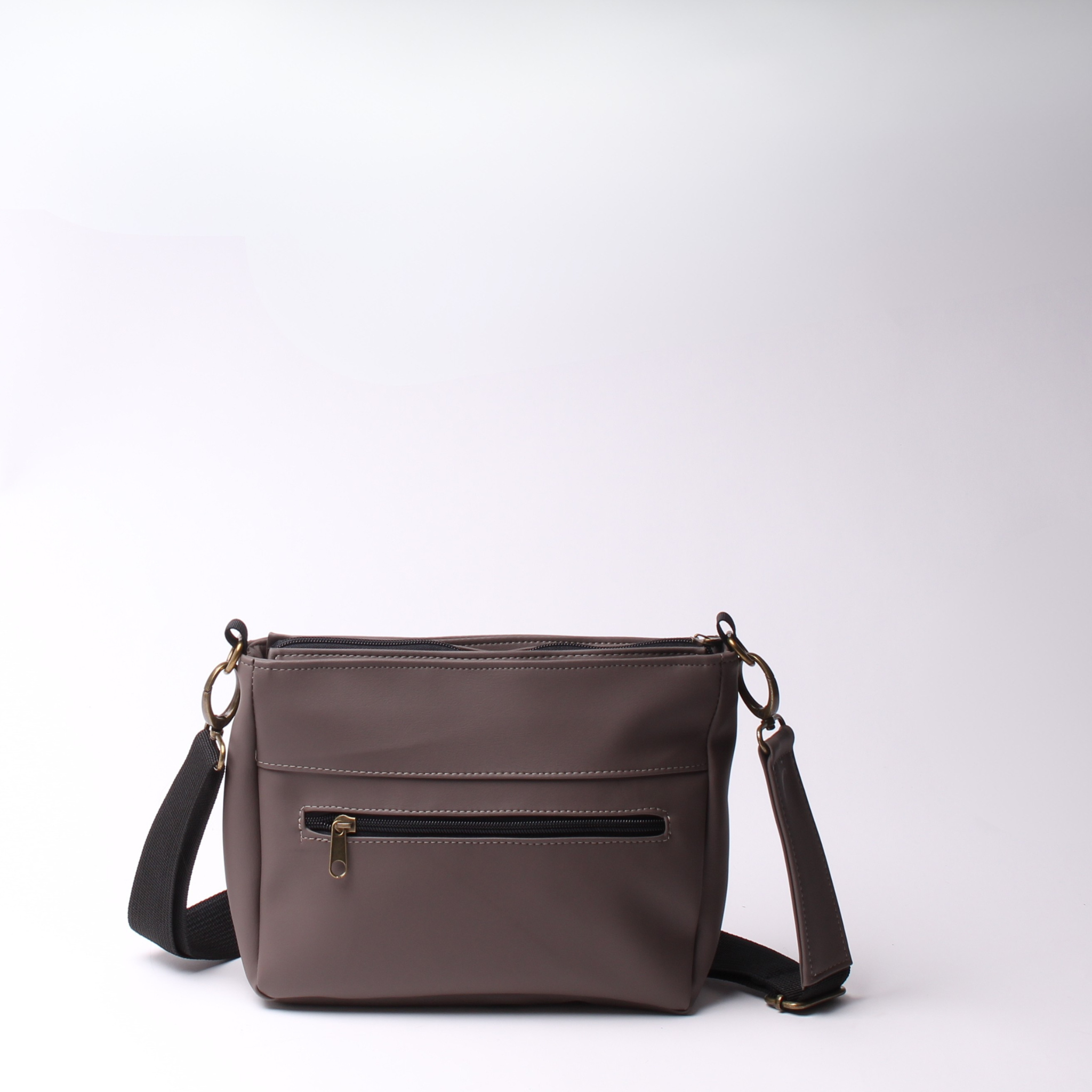 תיק צד  SLIDE -חום בהיר