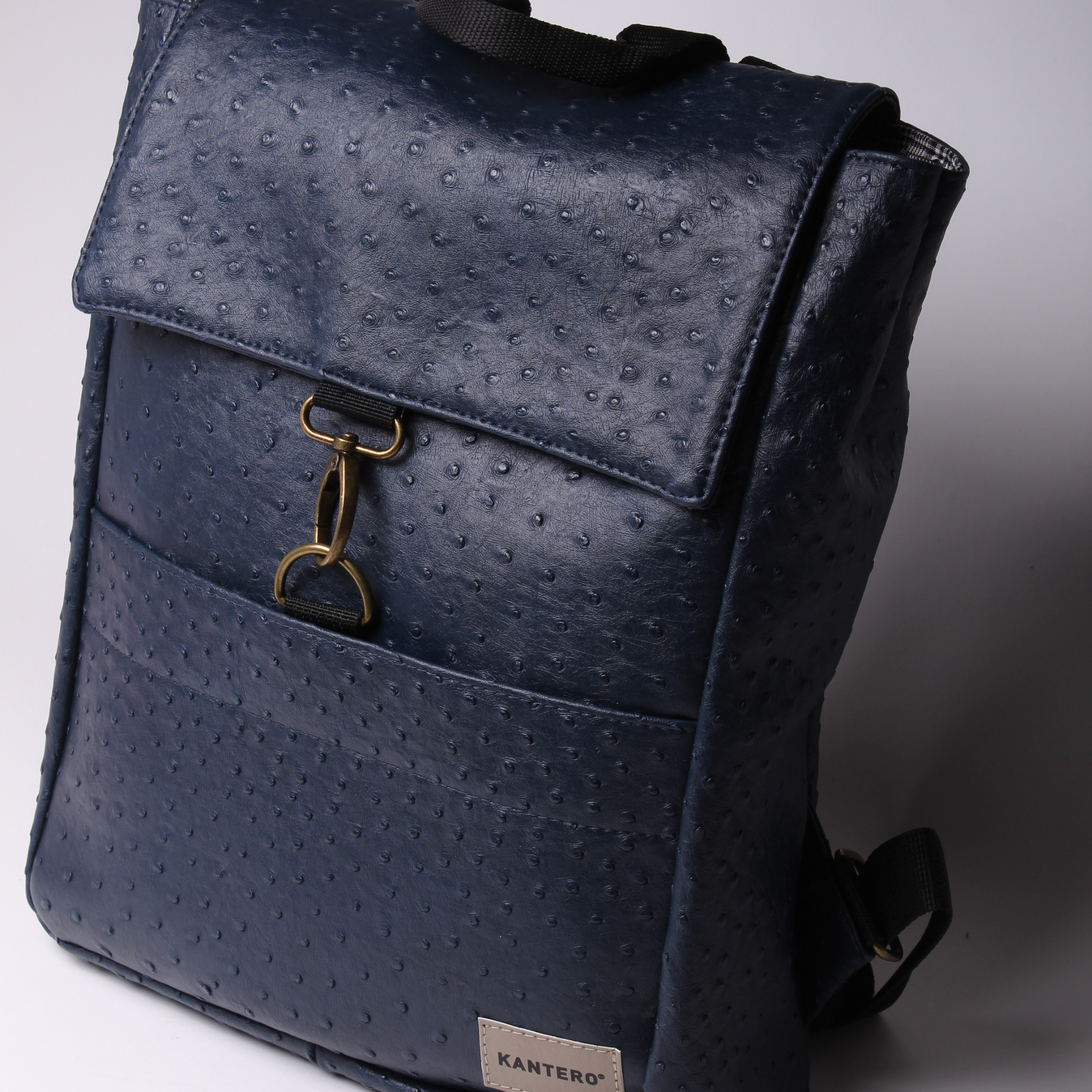 תיק גב אקספרט- כחול כהה נקודות