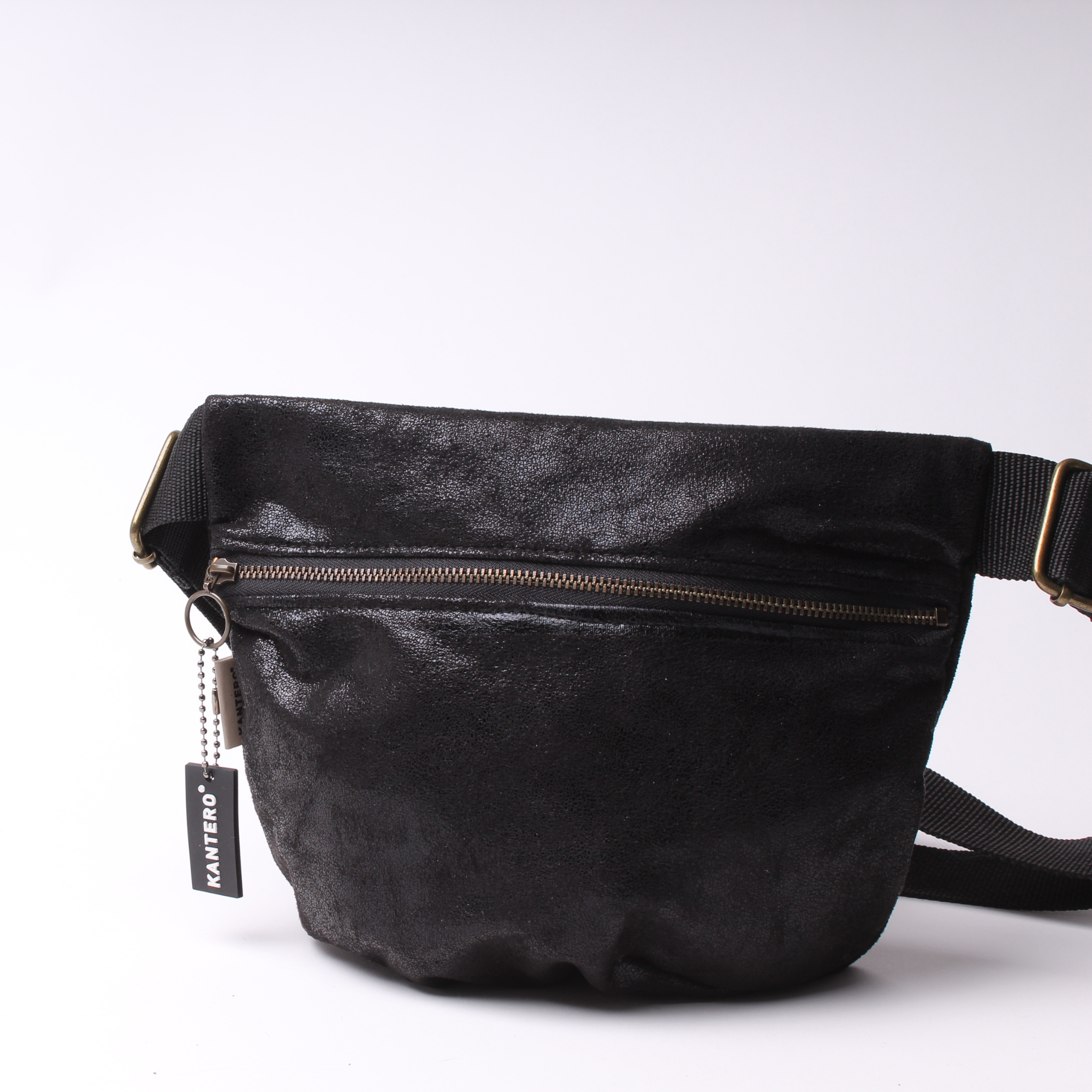 פאוץ' מרובע שחור נצנצים