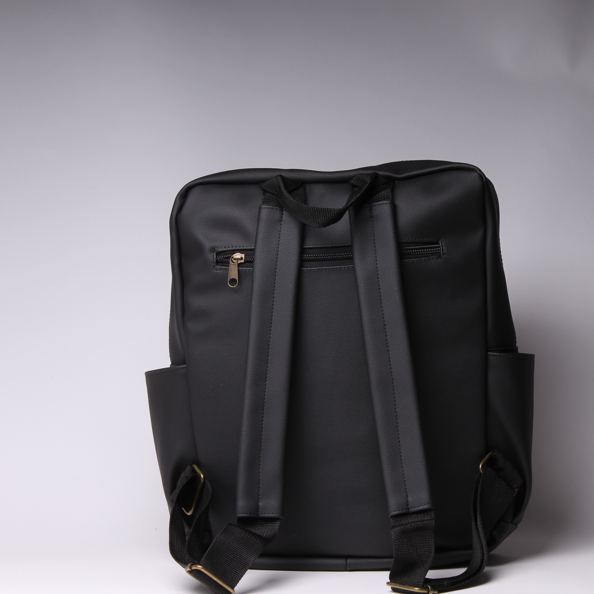 תיק גב וייז שחור נצנצים ושחור