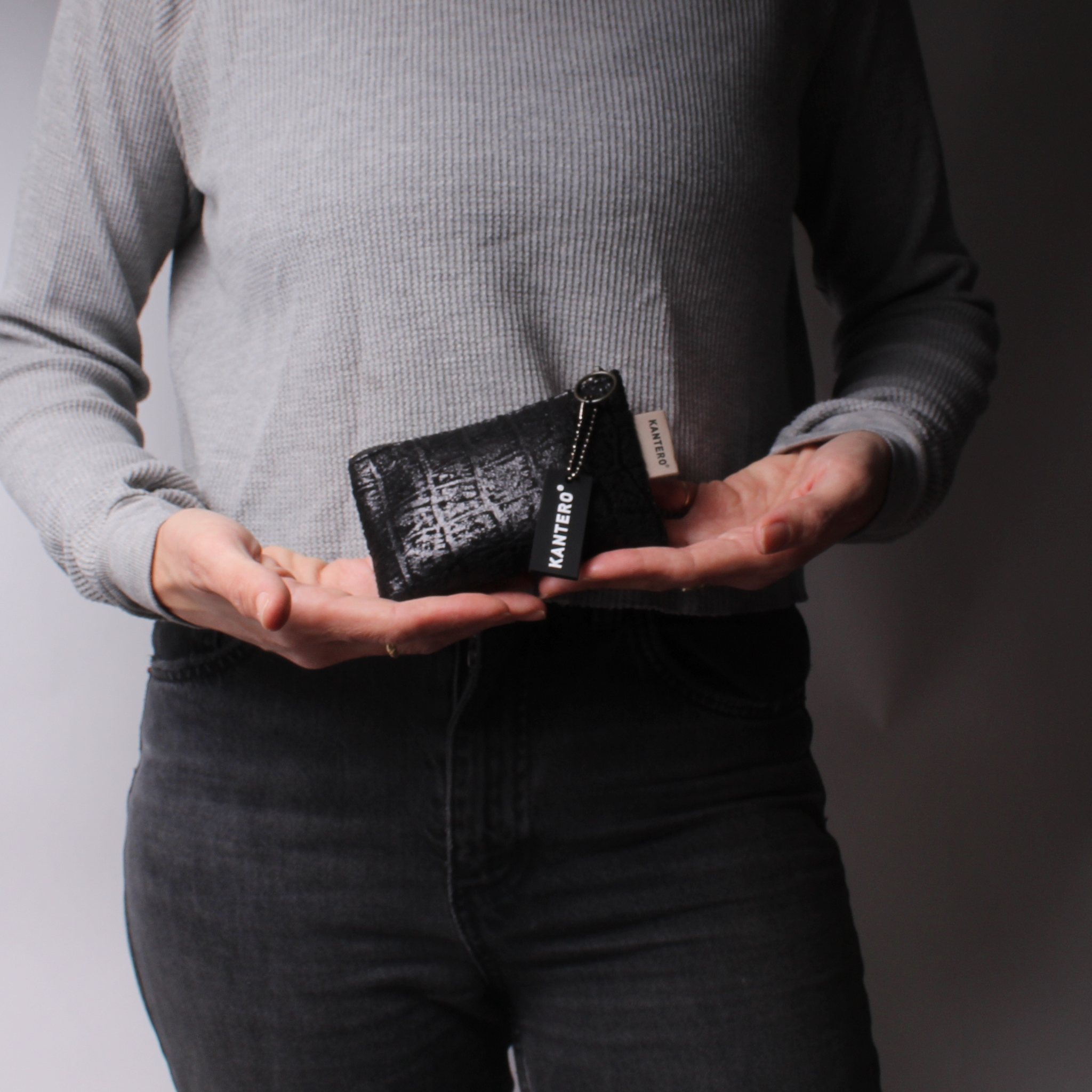 קלאץ' סופר קטן תנין שחור