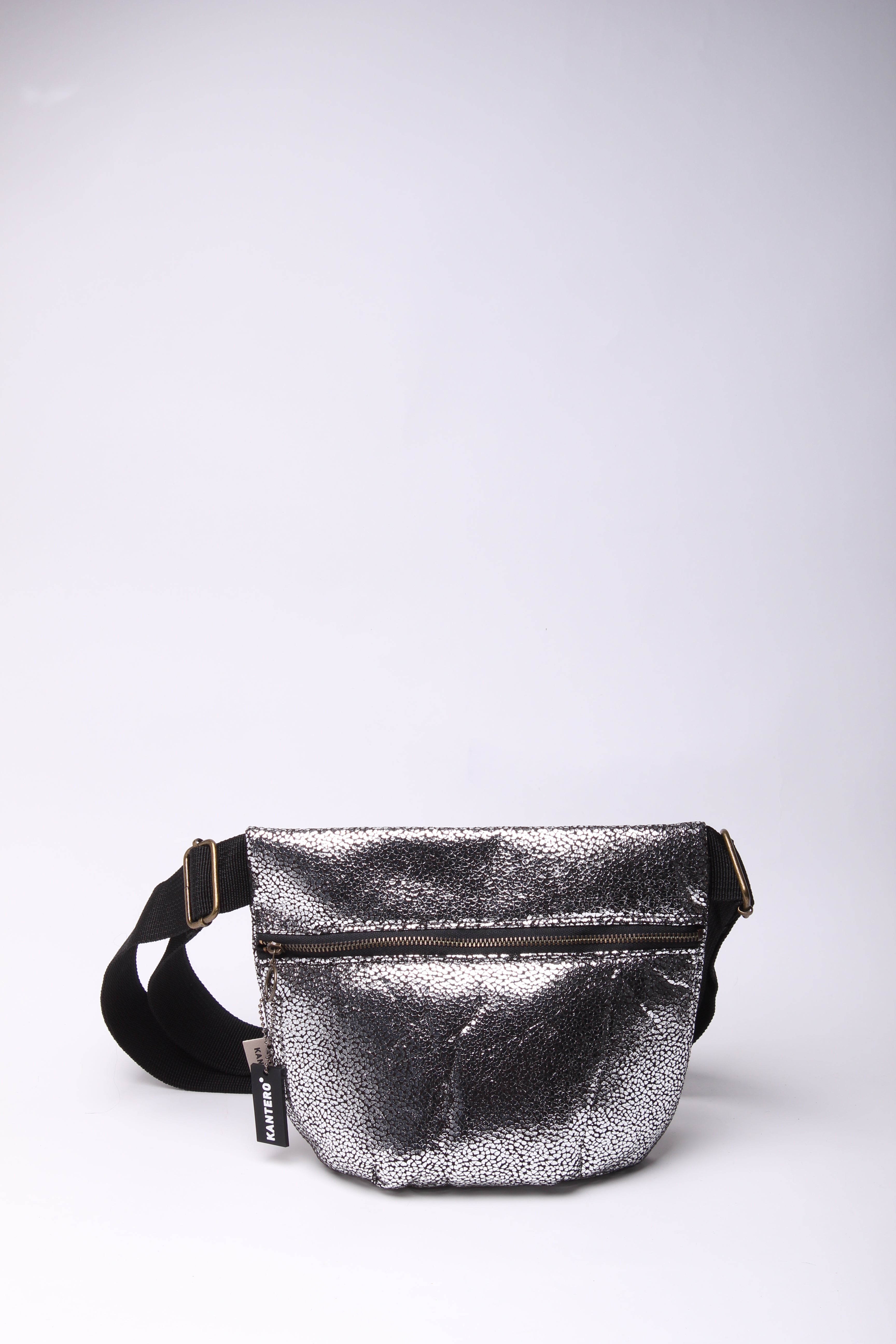 פאוץ' מרובע נצנצים כסוף כהה