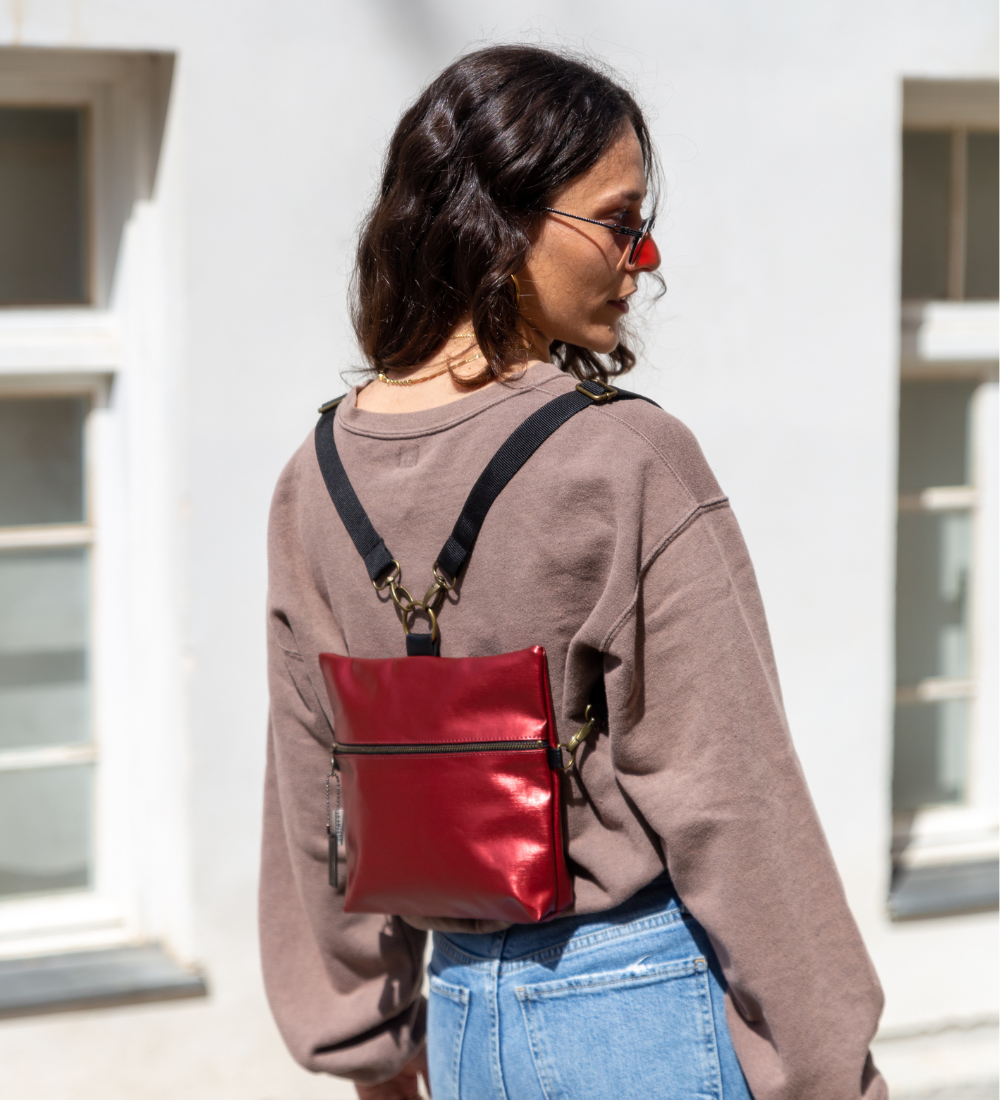 מיני 4 ב-1 אדום משוייף מבריק