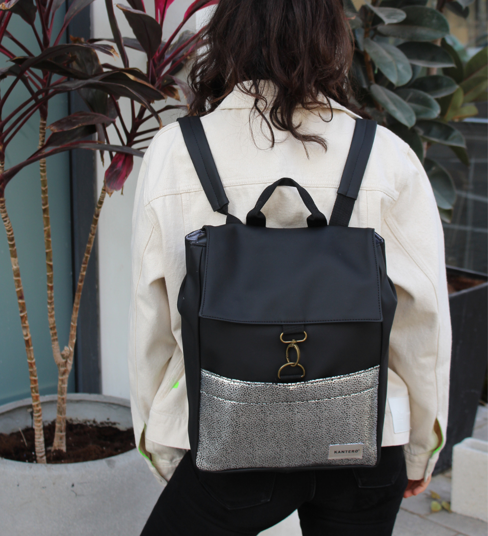 תיק גב אקספרט- נצנצים כסוף כהה ושחור