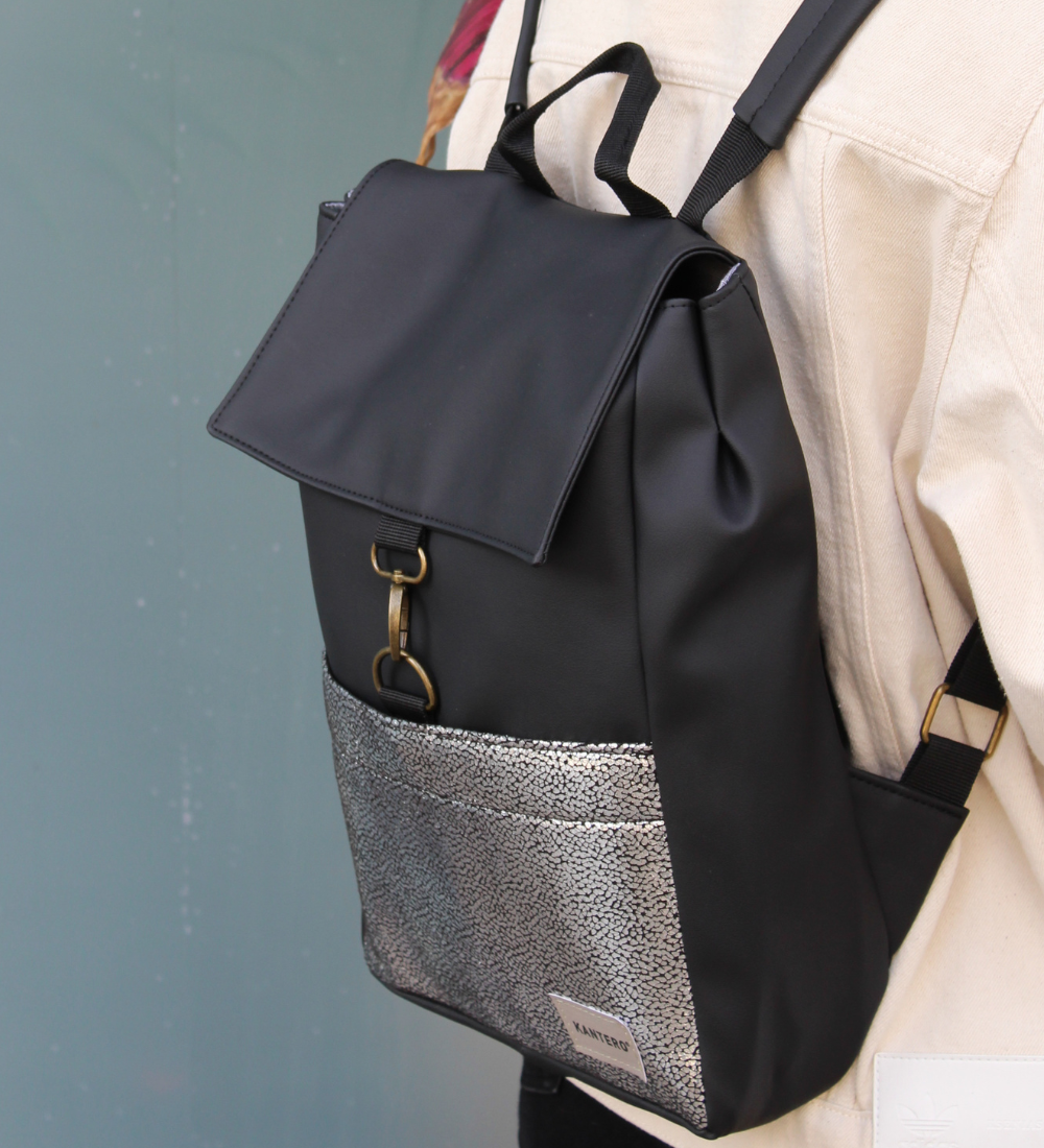 תיק גב אקספרט- נצנצים כסוף כהה ושחור