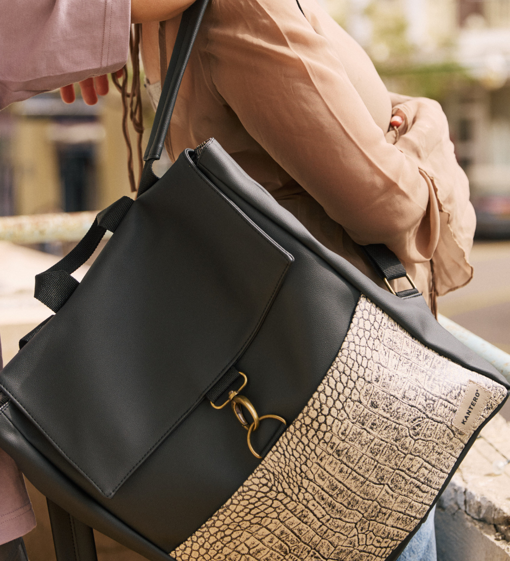 תיק גב אקספרט פלוס- תנין ושחור