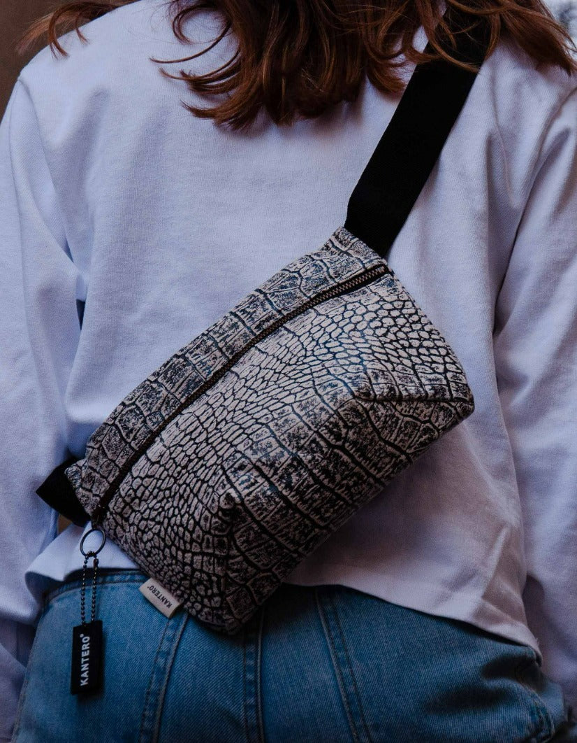 פאוץ' מרובע הדפס תנין