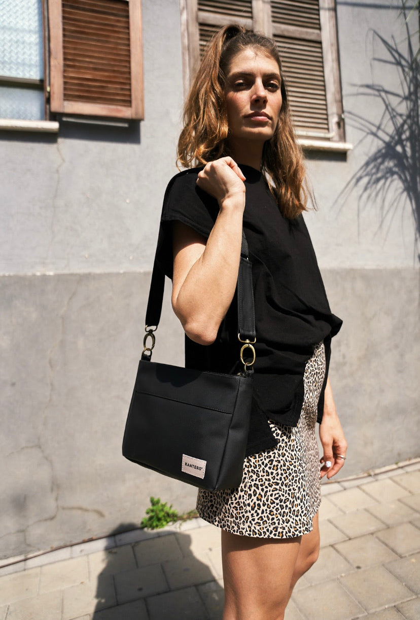 ⁨תיק צד SLIDE- שחור מט⁩